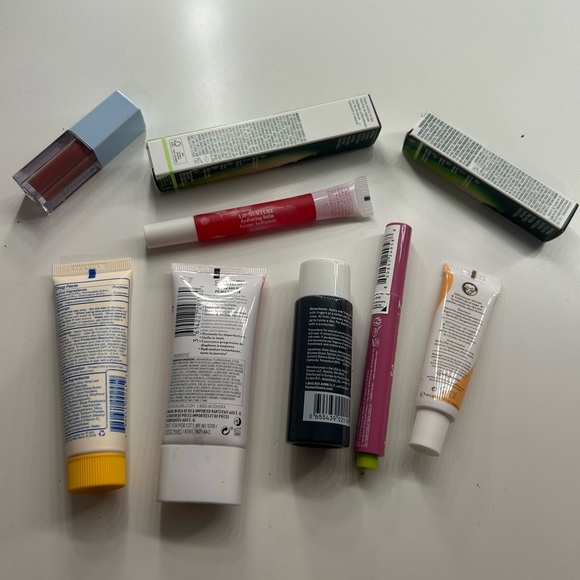 New/Used Makeup Bundle - Picture 2 of 2